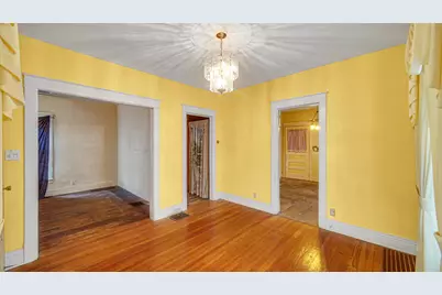 221 S Woodland Avenue, Michigan City, IN 46360 - Photo 4