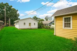 221 S Woodland Ave, Michigan City, IN 46360 - Photo 20