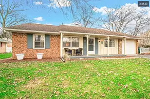 2207 Fernhill Dr, Valparaiso, IN 46385 - Photo 2