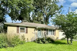 2933 Parker St, Portage, IN 46368 - Photo 2