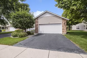 2175 Ramblewood Dr, Highland, IN 46322 - Photo 4