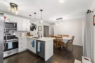 7901 Catalpa St, Dyer, IN 46311 - Photo 10