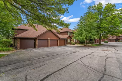 2511 E Lakeshore Drive #A2, Crown Point, IN 46307 - Photo 2