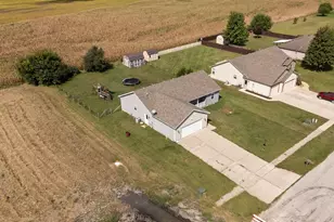 264 S Meadow Ln, Wheatfield, IN 46392 - Photo 10