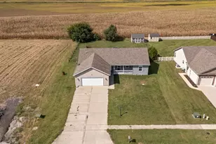 264 S Meadow Ln, Wheatfield, IN 46392 - Photo 8