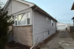 1347 Sherman St, Hammond, IN 46320 - Photo 2