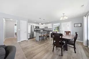 521 Blackstone Ct, Kouts, IN 46347 - Photo 8