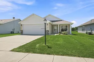 521 Blackstone Ct, Kouts, IN 46347 - Photo 2