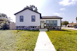 1333 W 21st Ave, Gary, IN 46407 - Photo 1