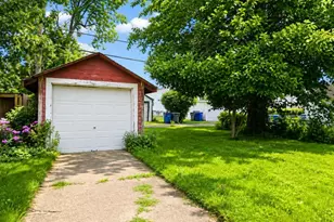 913 170th St, Hammond, IN 46324 - Photo 10