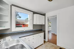 709 E Clark St, Crown Point, IN 46307 - Photo 8
