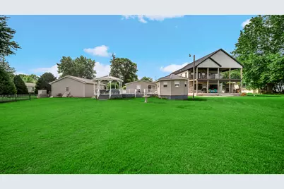 6877 S State Road 10, Knox, IN 46534 - Photo 2
