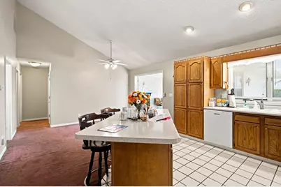 213 S Park Drive, Monticello, IN 47960 - Photo 16