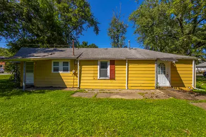 124 S Jackson Boulevard, Chesterton, IN 46304 - Photo 2