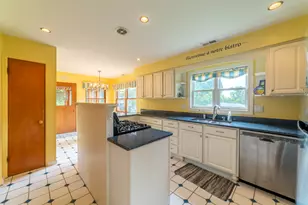 676 E Oak Hill, Chesterton, IN 46304 - Photo 12