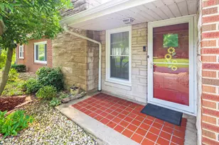 676 E Oak Hill, Chesterton, IN 46304 - Photo 4