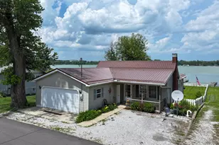 1199 N Main St, Kewanna, IN 46939 - Photo 2