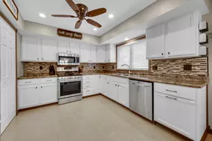 8569 Mathews St, Crown Point, IN 46307 - Photo 10