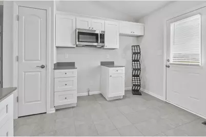3041 W 82nd Place, Merrillville, IN 46410 - Photo 6