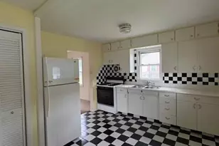 3600 St Joseph Pl, Hobart, IN 46342 - Photo 4