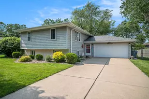 7650 W 84th Pl, Crown Point, IN 46307 - Photo 1