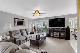 810 Pheasant Dr, Crown Point, IN 46307 - Photo 6