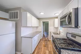 703 Dearborn Rd, Valparaiso, IN 46385 - Photo 14