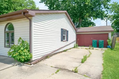 703 Dearborn Road, Valparaiso, IN 46385 - Photo 2