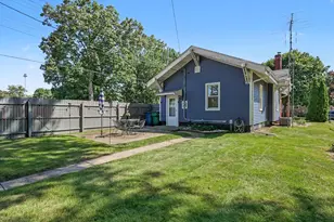 1002 C St, La Porte, IN 46350 - Photo 22