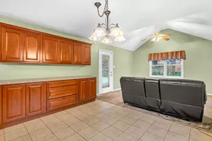 429 11th Circle SE, Demotte, IN 46310 - Photo 12