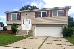 611 Pierce Ave, Dyer, IN 46311 - Photo 1