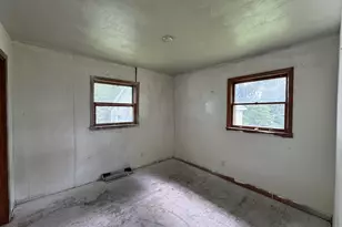 6657 Old Porter Rd, Portage, IN 46368 - Photo 12