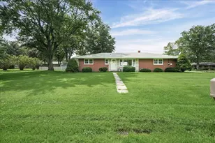 3605 Sunset Dr, Valparaiso, IN 46383 - Photo 1