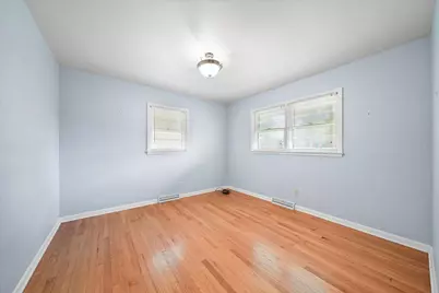 3605 Sunset Drive, Valparaiso, IN 46383 - Photo 16