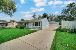 2919 Drexel Dr, Hobart, IN 46342 - Photo 2