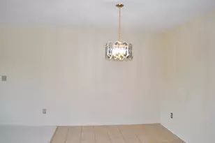 247 Barbara Jean Dr, Schererville, IN 46375 - Photo 10