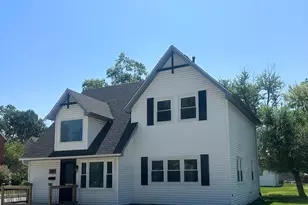 229 E Beam St, Chesterton, IN 46304 - Photo 2