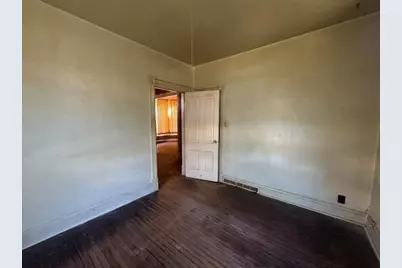 415 Cleveland, Michigan City, IN 46360 - Photo 18