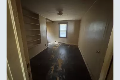 415 Cleveland, Michigan City, IN 46360 - Photo 10