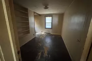 415 Cleveland, Michigan City, IN 46360 - Photo 10