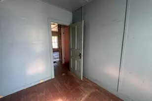 415 Cleveland, Michigan City, IN 46360 - Photo 12