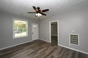 606 S Market St, Winamac, IN 46996 - Photo 8