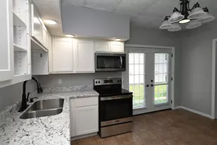 606 S Market St, Winamac, IN 46996 - Photo 6