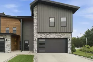 349 Sawgrass Dr, Crown Point, IN 46307 - Photo 1