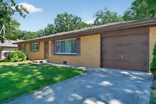417 Cedar St NW, Demotte, IN 46310 - Photo 2