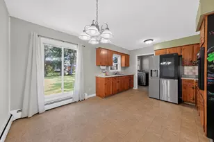 417 Cedar St NW, Demotte, IN 46310 - Photo 6