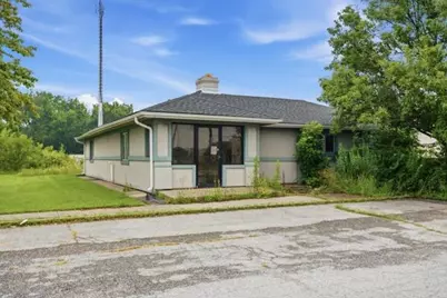 4728 W 61st Avenue, Hobart, IN 46342 - Photo 2
