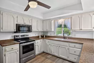 806 W 126th Ct, Crown Point, IN 46307 - Photo 6