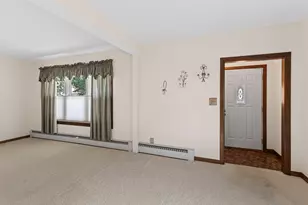110 N George St, North Judson, IN 46366 - Photo 2