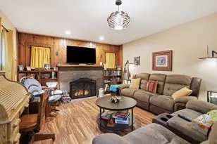 3328 E 73rd Ave, Merrillville, IN 46410 - Photo 4